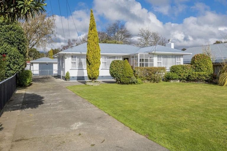 Photo of property in 94 Bartholomew Road, Levin, 5510