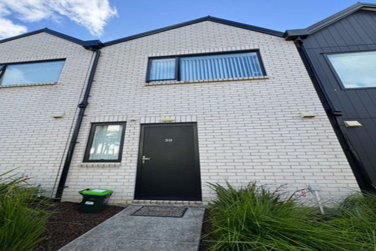 Photo of property in 30 Wharara Lane, Massey, Auckland, 0614