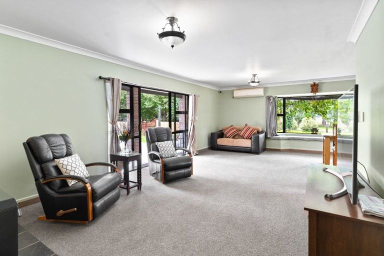 Photo of property in 71 Railway Road, Dalefield, Carterton, 5791