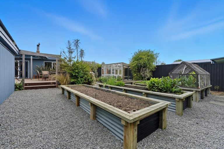 Photo of property in 92 Dunns Avenue, The Pines Beach, 7630