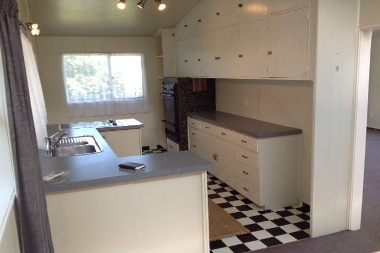 Photo of property in 70 Homebush Road, Khandallah, Wellington, 6035