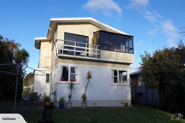 Photo of property in 13 Tirita Street, Kawaha Point, Rotorua, 3010