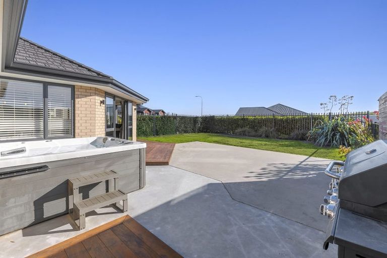 Photo of property in 14 Huntaway Close, Stoke, Nelson, 7011