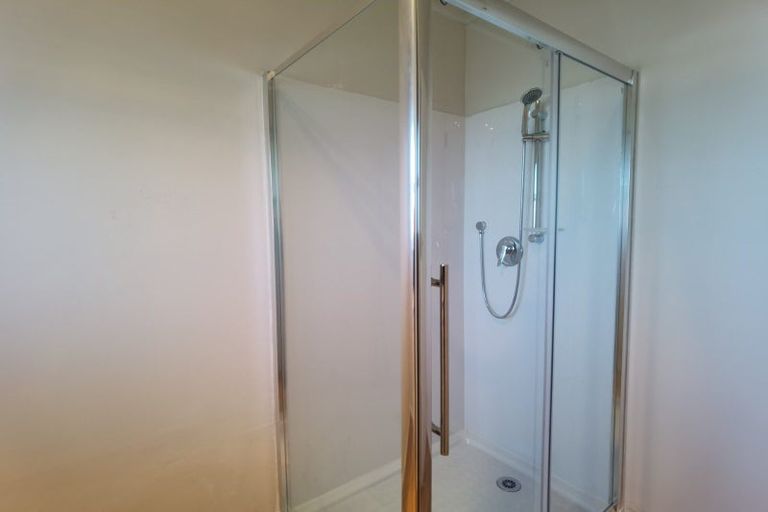 Photo of property in 27 Portadown Avenue, Pakuranga Heights, Auckland, 2010