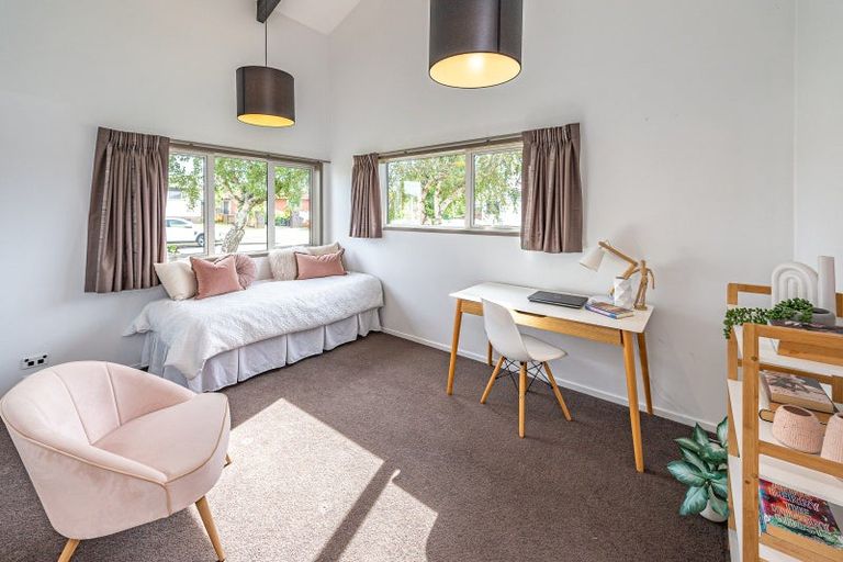 Photo of property in 8 Akepiro Place, Tawhero, Whanganui, 4501