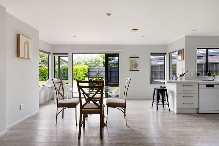 Photo of property in 13 Mangakoea Place, St Andrews, Hamilton, 3200