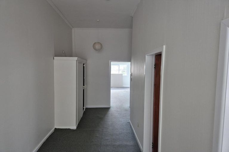 Photo of property in 22 Scarborough Terrace, Mount Victoria, Wellington, 6011