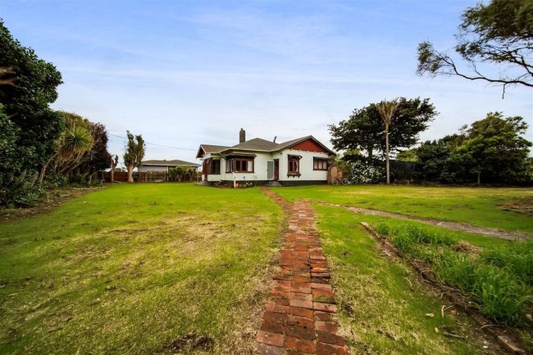 Photo of property in 35 Kauae Street, Manaia, 4612