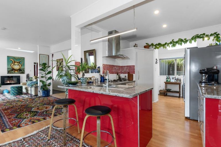 Photo of property in 19 Harbour View Road, Onerahi, Whangarei, 0110