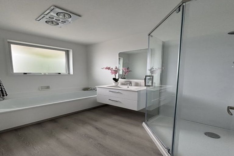 Photo of property in 4b Brentwood Street, Parklands, Christchurch, 8083