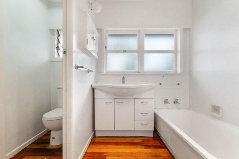 Photo of property in 9 Alma Crescent, Papakura, 2110