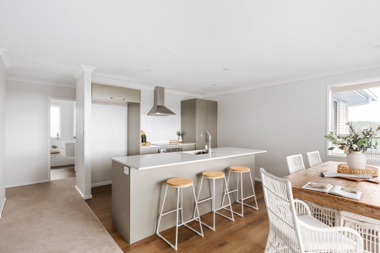 Photo of property in 27 Moira Close, Welcome Bay, Tauranga, 3175