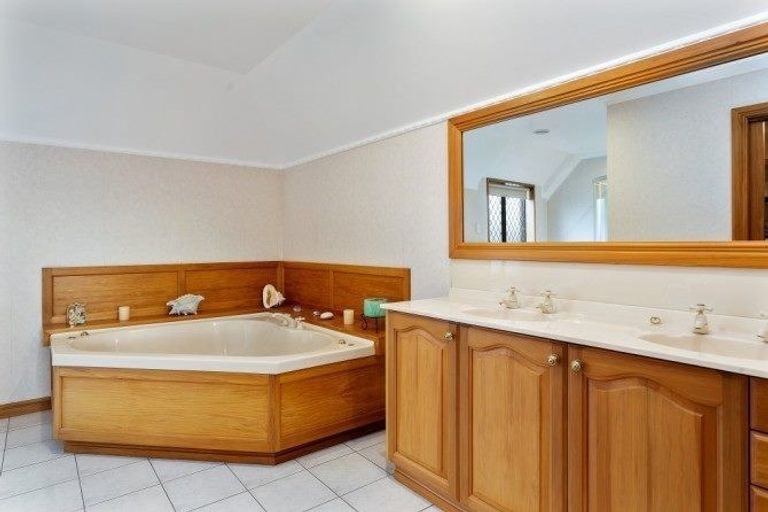 Photo of property in 6 Hinton Place, Rangiora, 7400