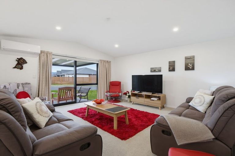 Photo of property in 61 Hilton Drive, Amberley, 7410
