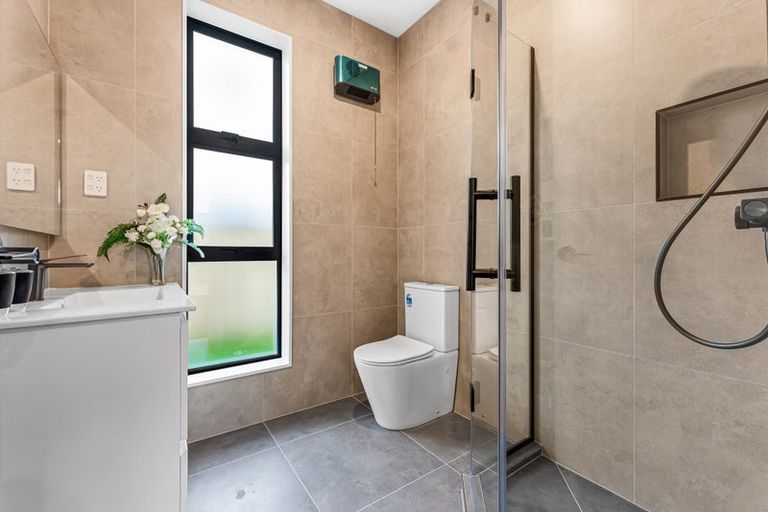 Photo of property in 24 Paihere Street, Huapai, Kumeu, 0810