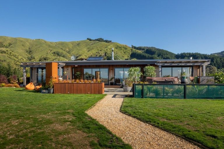 Photo of property in 104 Bay Vista Drive, Pohara, Takaka, 7183