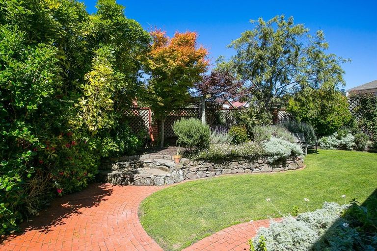 Photo of property in 239 Bay View Road, Saint Clair, Dunedin, 9012