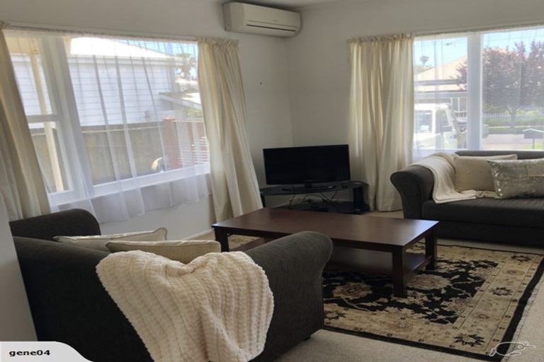 Photo of property in 1/5 Cambria Road, Devonport, Auckland, 0624