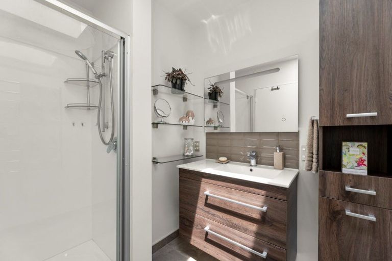 Photo of property in 100a Pacific View Road, Papamoa Beach, Papamoa, 3118