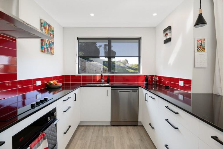 Photo of property in 24 Eagleview Rise, Welcome Bay, Tauranga, 3175