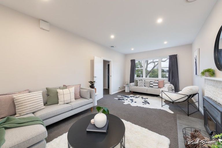 Photo of property in 43 Seddon Street, Wallaceville, Upper Hutt, 5018