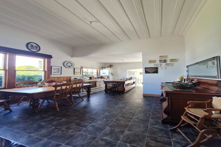 Photo of property in 110 Peel Street, Westport, 7825