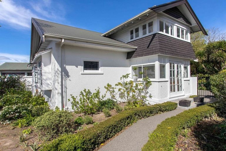 Photo of property in 171 Springfield Road, St Albans, Christchurch, 8014