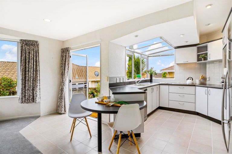 Photo of property in 1 Picasso Drive, West Harbour, Auckland, 0618