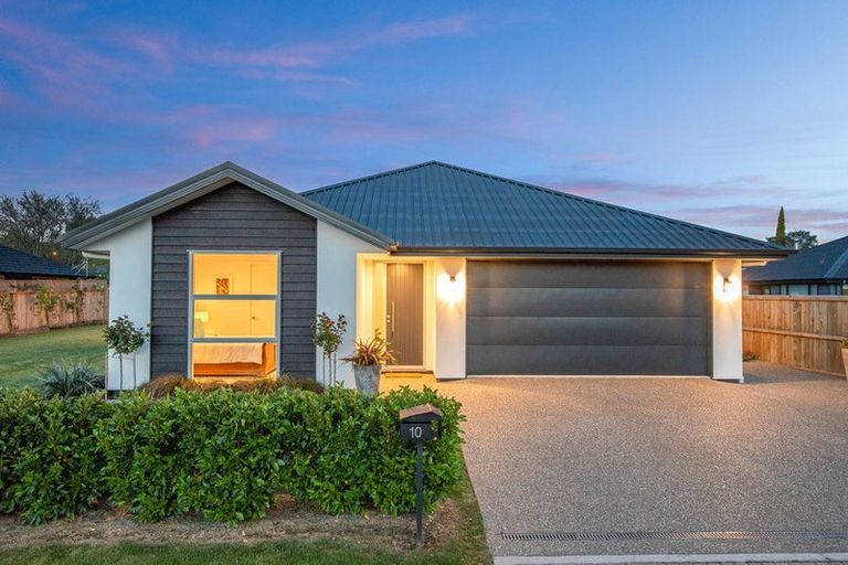 Photo of property in 10 Three Kings Court, Outram, 9019