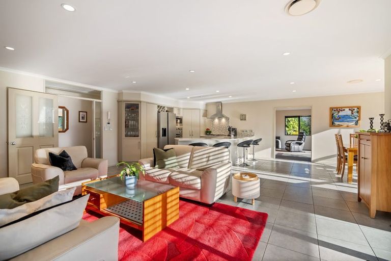 Photo of property in 36 Sunny Crescent, Huapai, Kumeu, 0810