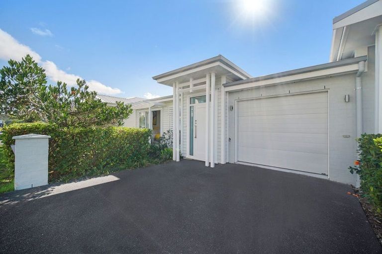Photo of property in 48 Panorama Heights, Orewa, 0931