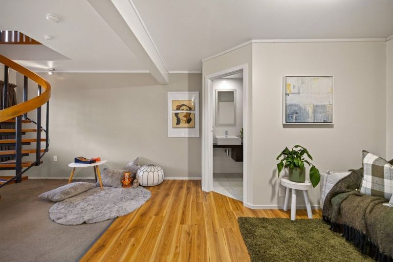 Photo of property in 16 Williams Street, Sunshine Bay, Queenstown, 9300