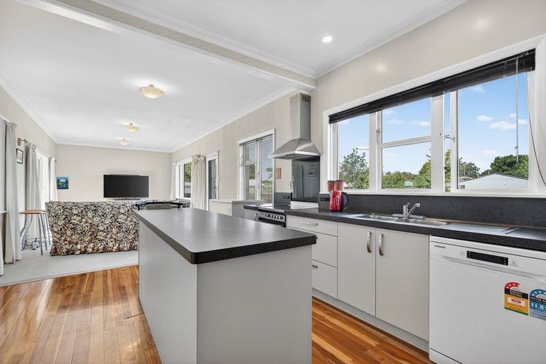 Photo of property in 19 Main Street, Greytown, 5712