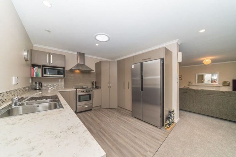 Photo of property in 66 Roberts Line, Kelvin Grove, Palmerston North, 4414