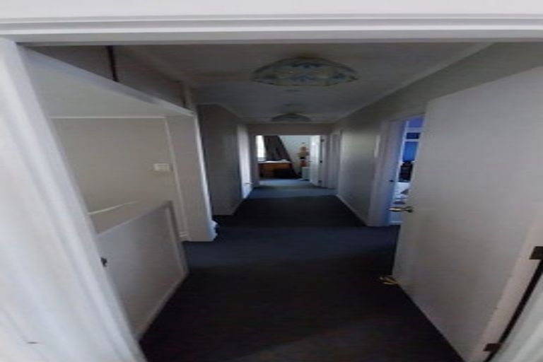 Photo of property in 20 Segedin Place, Glenfield, Auckland, 0629