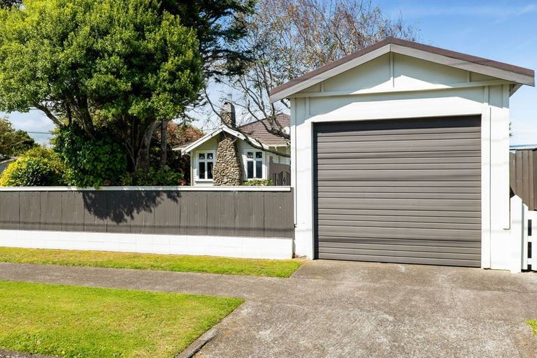 Photo of property in 21 Dives Avenue, Hawera, 4610