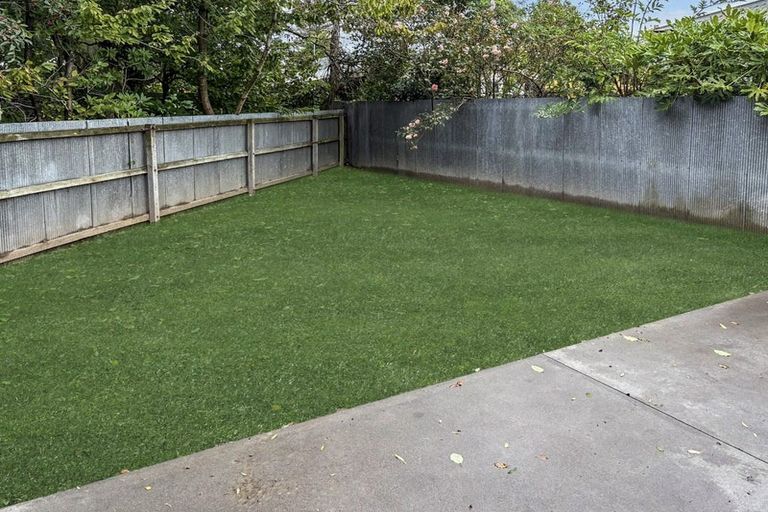 Photo of property in 2/8 Cherry Place, Casebrook, Christchurch, 8051