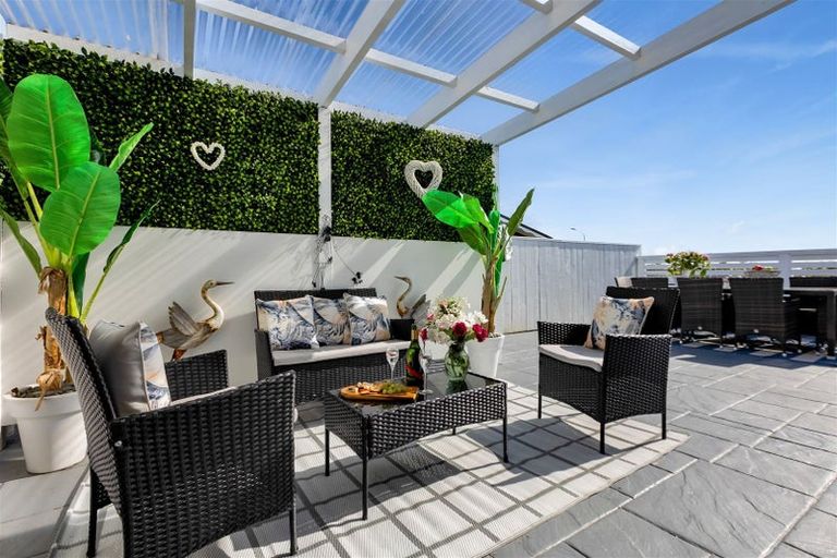 Photo of property in 142 Parklands Avenue, Bell Block, New Plymouth, 4312