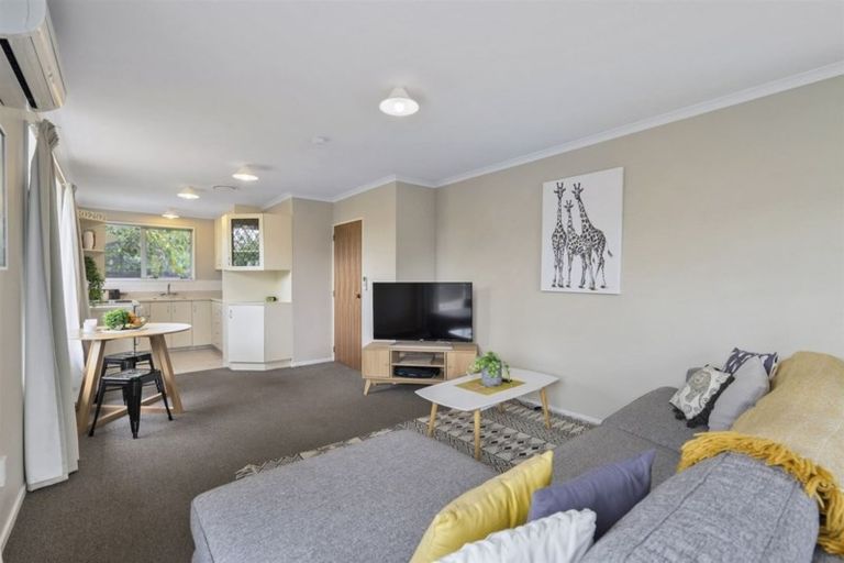 Photo of property in 3/132 Harewood Road, Papanui, Christchurch, 8053