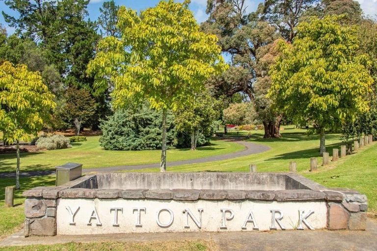 Photo of property in 29 Henderson Crescent, Parkvale, Tauranga, 3112