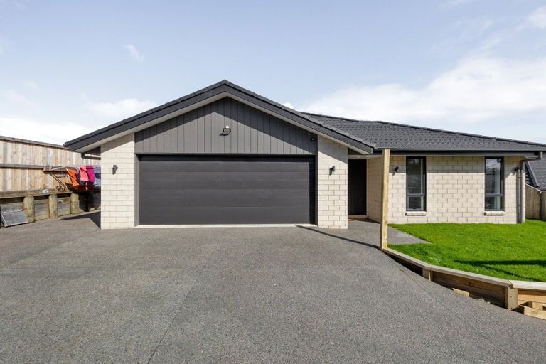 Photo of property in 12 Benjamin Avenue, Rototuna North, Hamilton, 3210