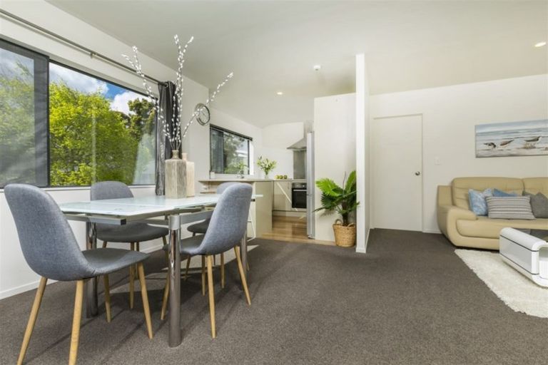 Photo of property in 35b Mcclintock Road, Massey, Auckland, 0614