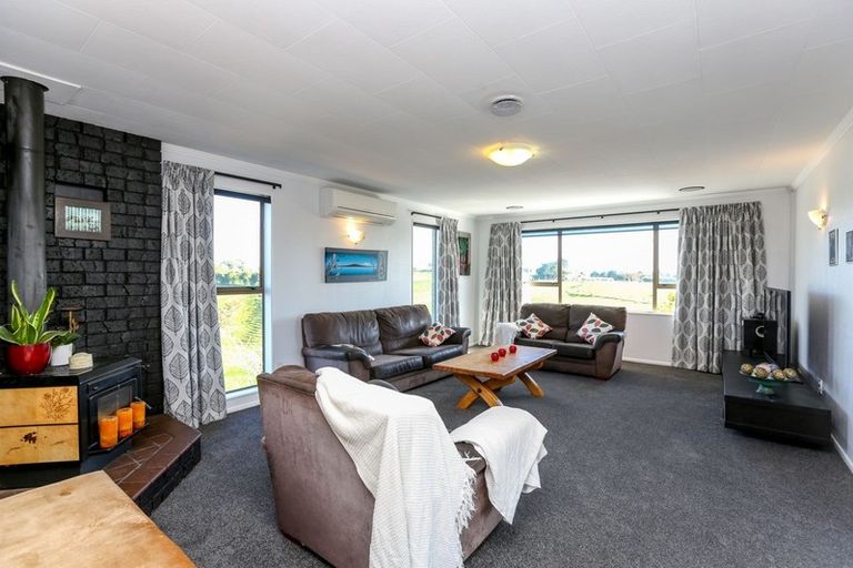 Photo of property in 24c Saint Ives Grove, Whalers Gate, New Plymouth, 4310