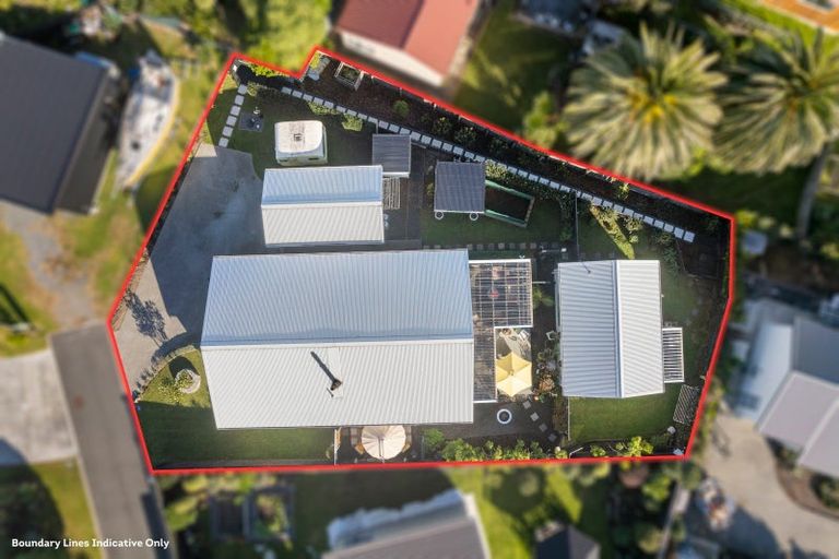 Photo of property in 39 Seagrass Place, Otaki Beach, Otaki, 5512