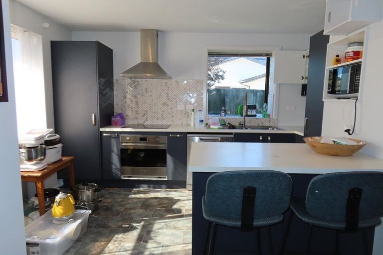 Photo of property in 2/6 Florance Place, Parklands, Christchurch, 8083