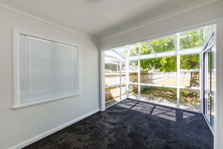 Photo of property in 6 Stirling Crescent, Hokowhitu, Palmerston North, 4410