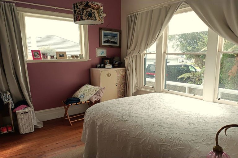 Photo of property in 110 Peel Street, Westport, 7825