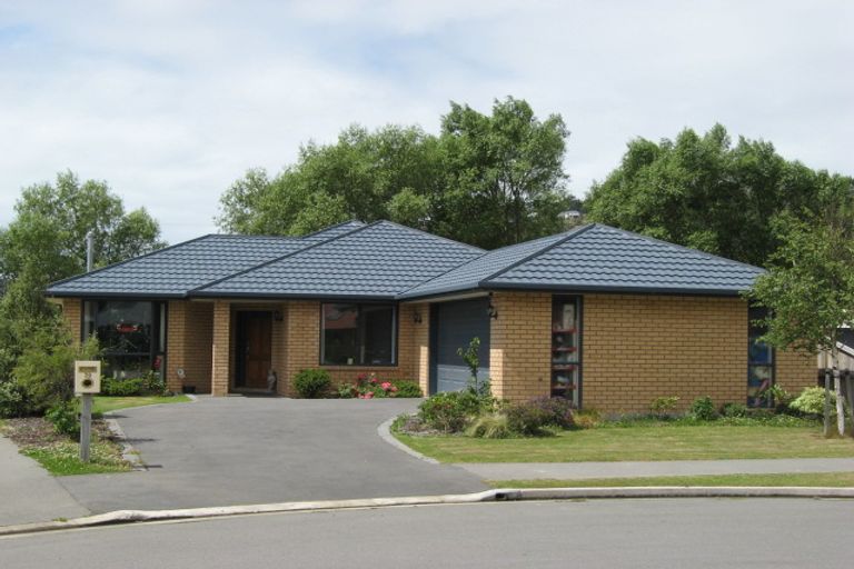 Photo of property in 70 Laing Crescent, Heathcote Valley, Christchurch, 8022