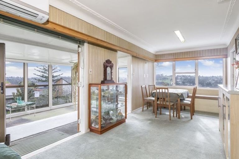 Photo of property in 51 Verbena Road, Birkdale, Auckland, 0626