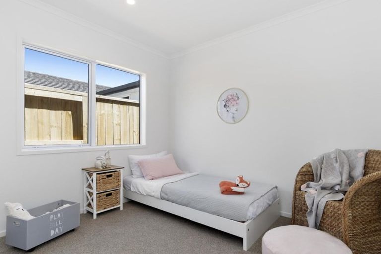 Photo of property in 37 Awatira Drive, Papamoa Beach, Papamoa, 3118